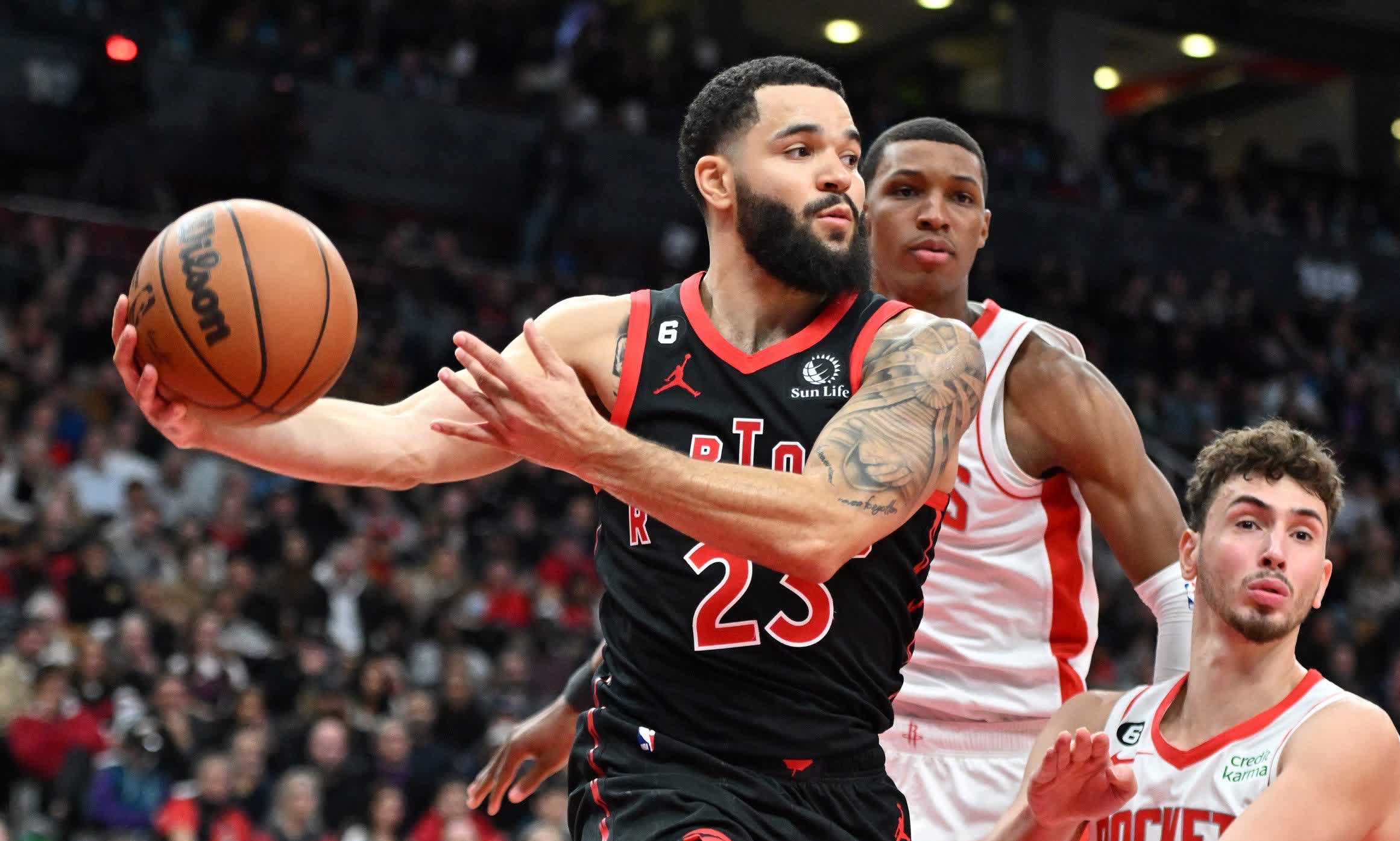 某球员在NBA常规赛中取得历史性的三分球纪录