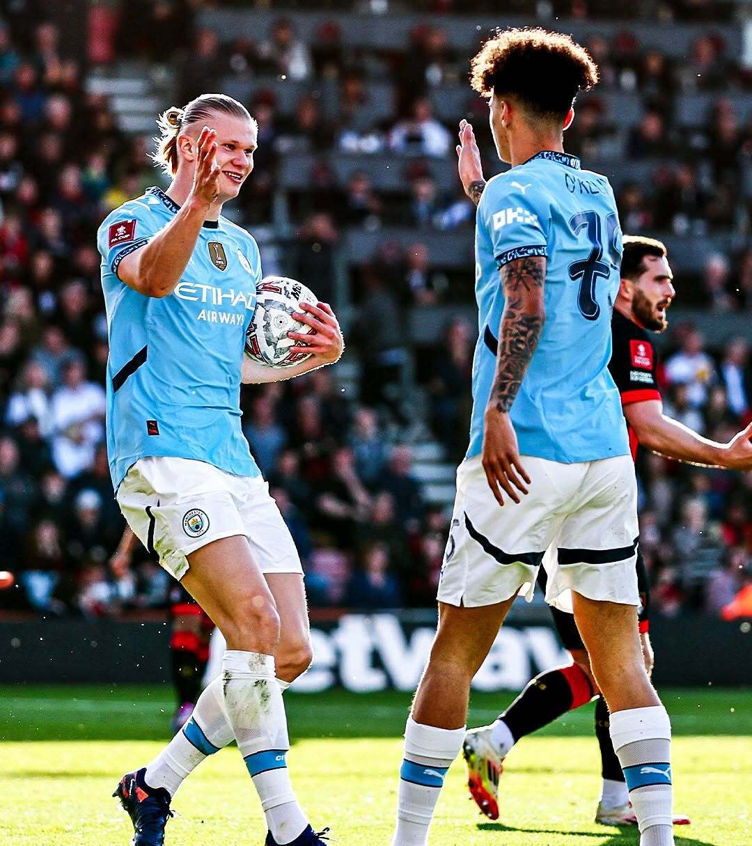 关于曼城逼平多特蒙德提前锁定小组第二的信息