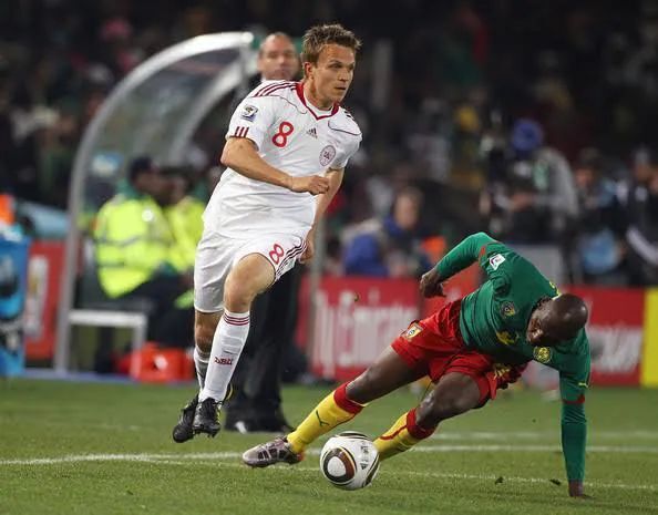 关于丹麦队战胜保加利亚队，挺进欧洲锦标赛半决赛的信息