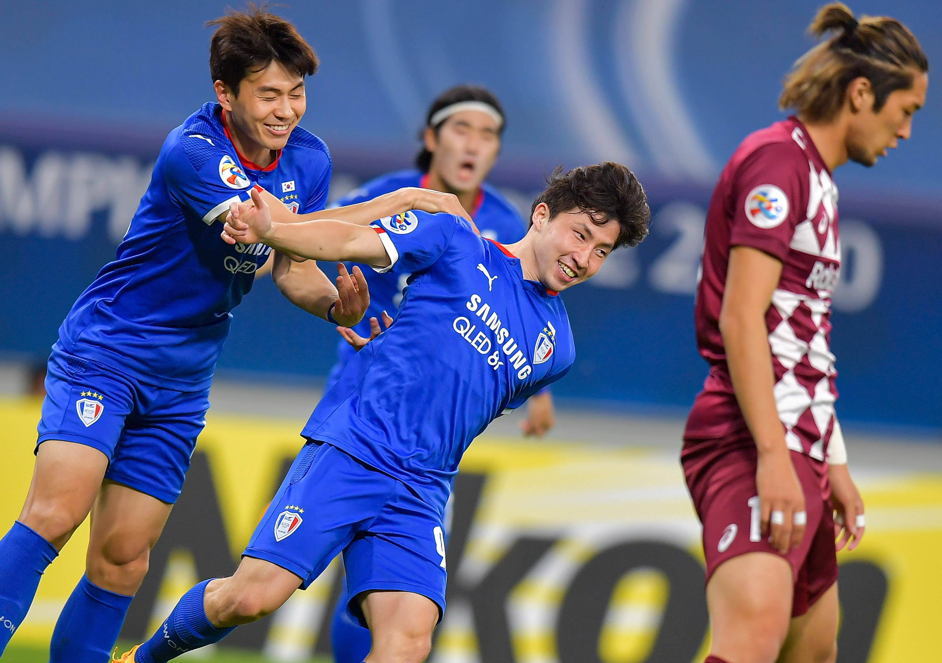 鹿岛鹿角取得连胜，发挥稳定晋级四强的简单介绍