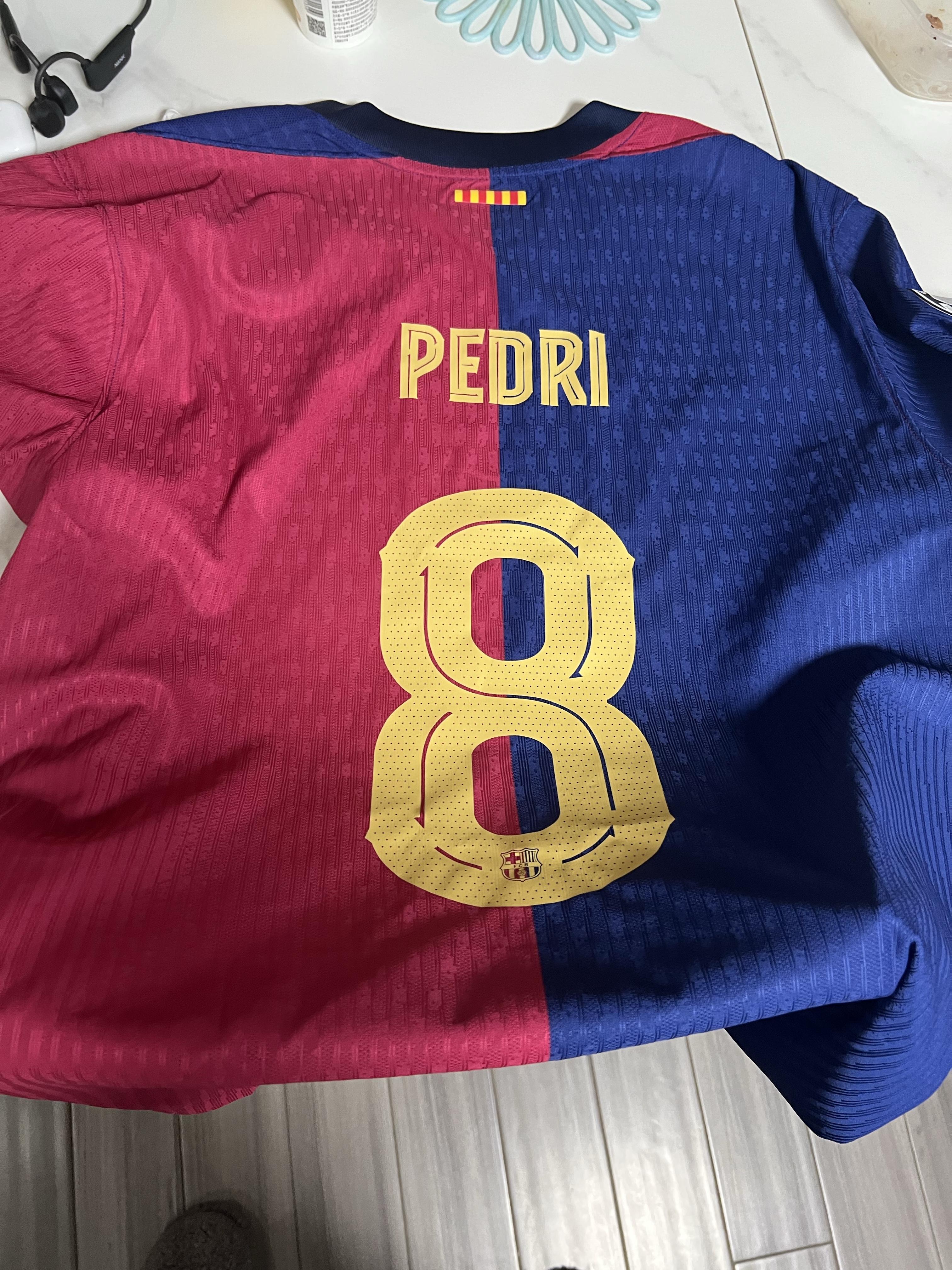 小莱万流浪拜仁，团队军团收获欧冠未来