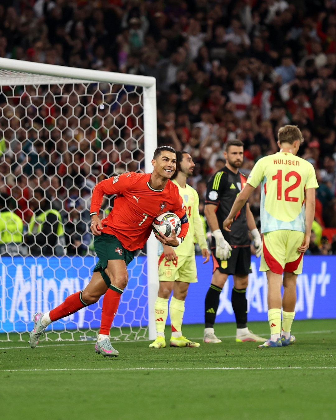 开云体育官网-西班牙全胜，毫无悬念晋级欧洲杯