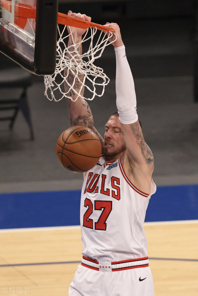 开云体育在线登录-摩纳哥队士气大振，成功逆转比赛